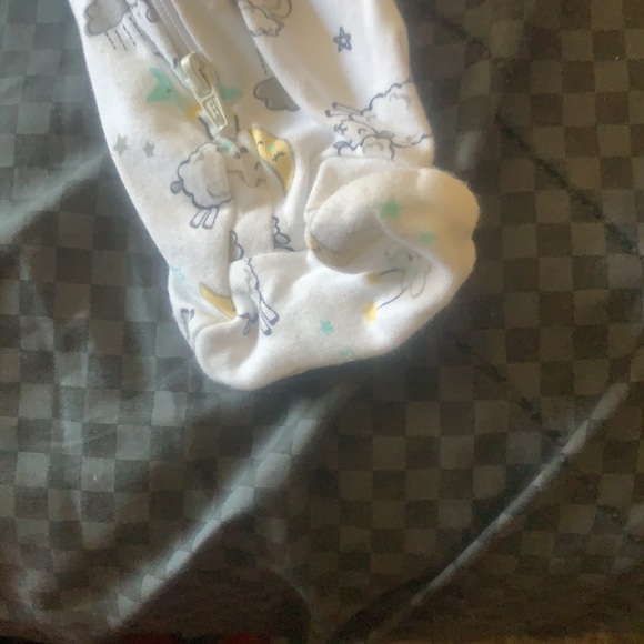 Feety Pajamas Size 6-9 Months - Picture 3 of 3